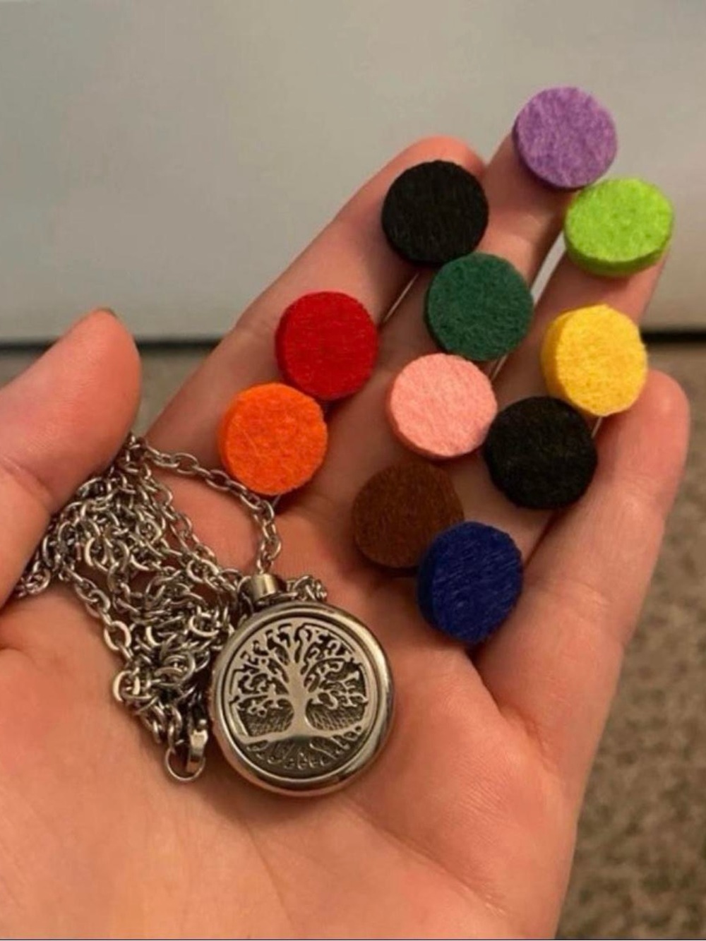 Oil fragrance diffuser necklace tree of life *comes with necklace and patches*